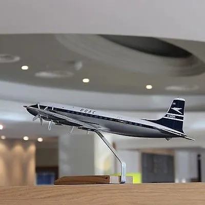 *** ホテル ホリデイ イン ロンドン ヒースロー T5 スラウ イギリス