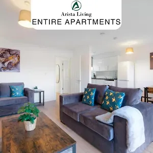  Apartment Pinewood Studios, Iver Heathrow 1 & 2 Bedroom With Parking By Arista Living